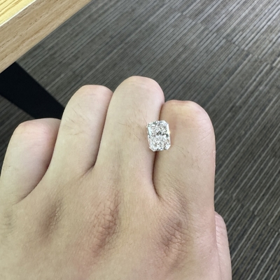 3 carati Radiant Cut Lab Cresciuto Diamante VS2 G IGI Certificato