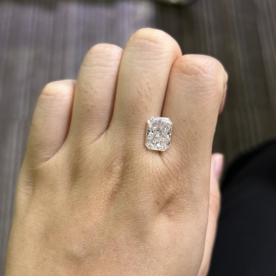 4.37ct Radiant Cut Laboratory Created Diamond CVD F VS1 EX VG N IGI Certificato