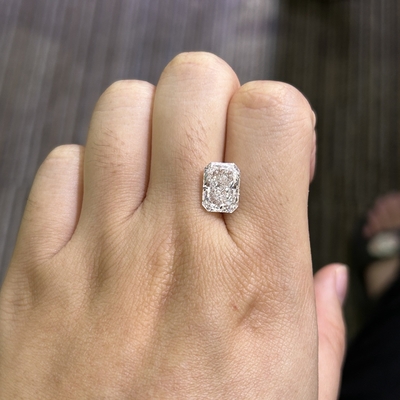 3.82 Carat Creato in laboratorio Di diamante radiante CVD E Colore VS1 Chiarezza EX VG N
